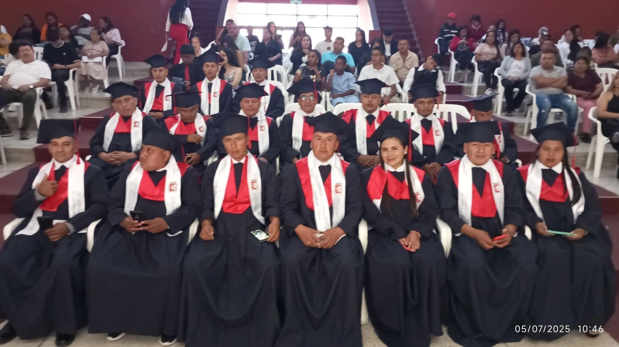 Jornada de clases del bachillerato de adultos BEFAC en Popayán